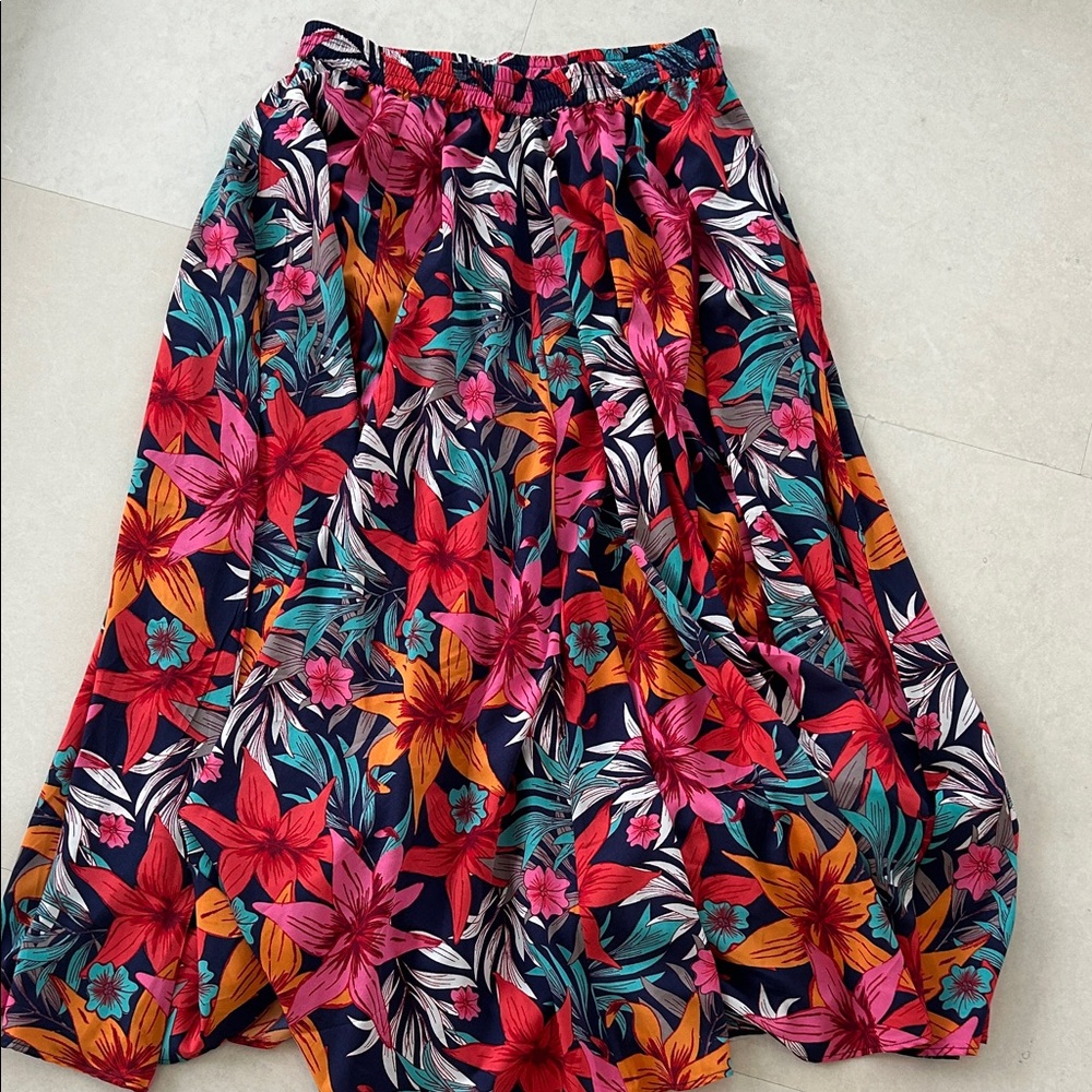 Ellen Weaver Skirt Floral Pattern